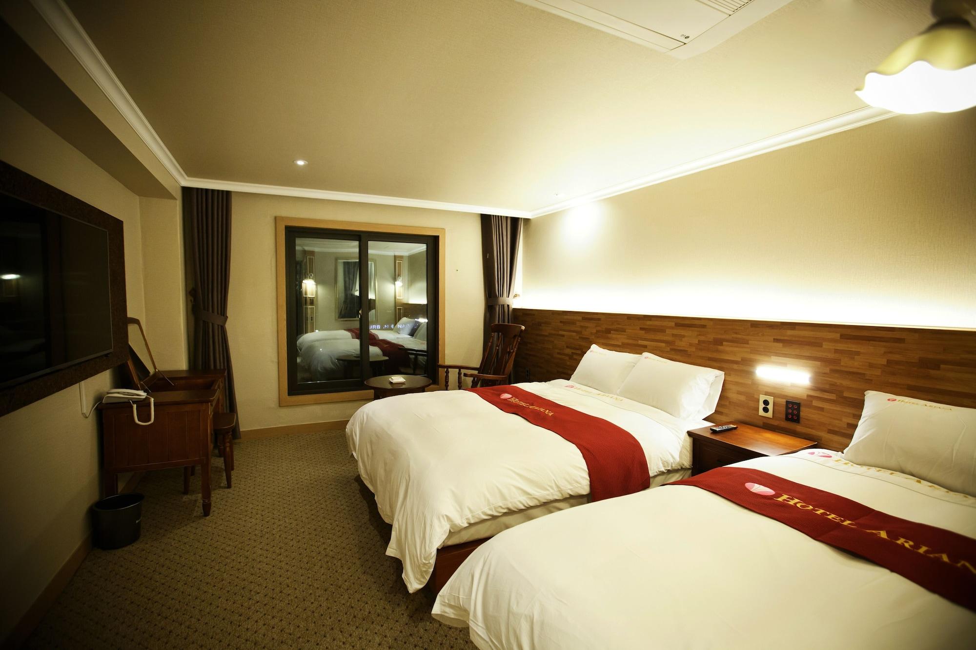 Ariana Hotel Tegu Kültér fotó