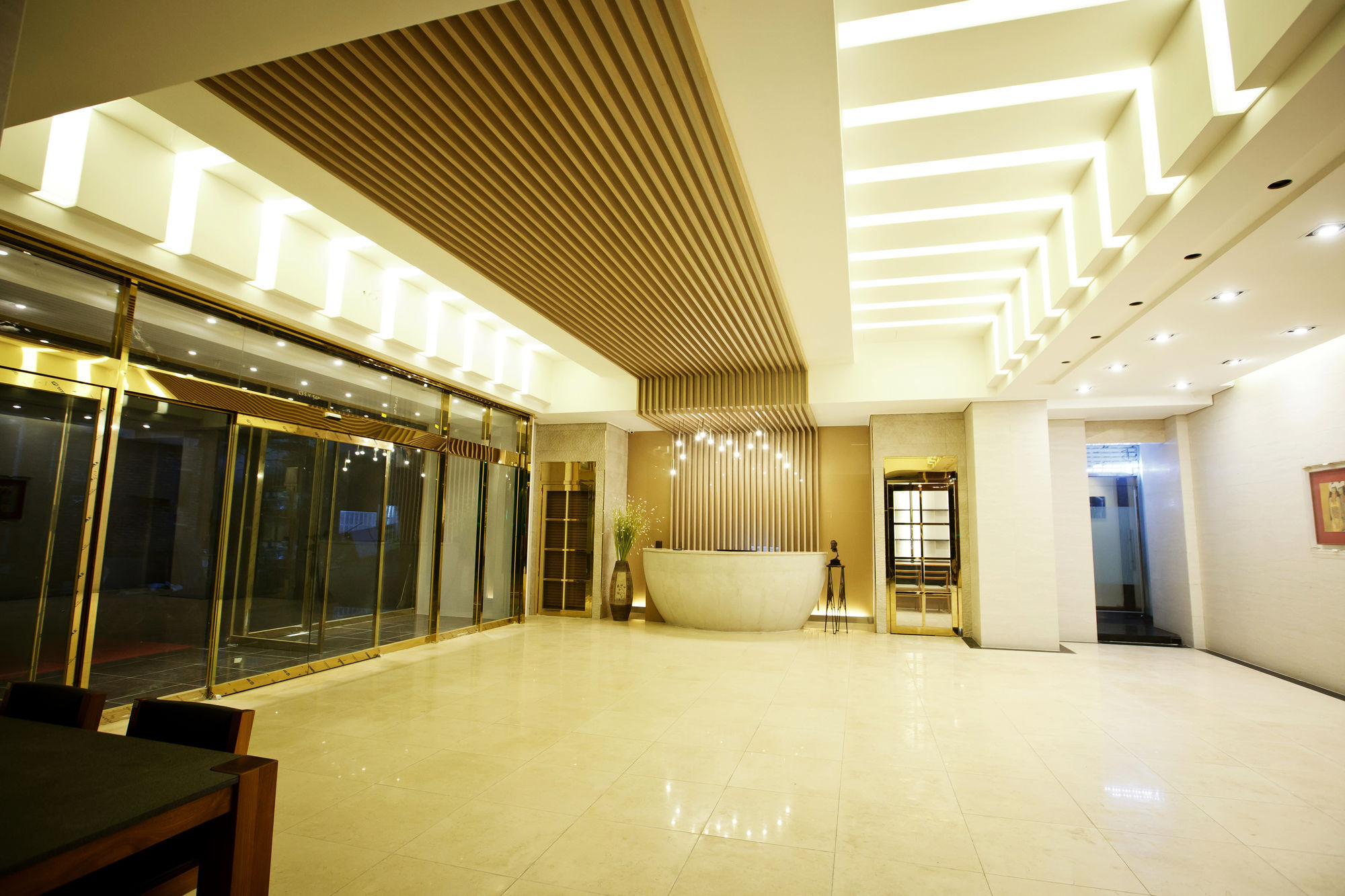 Ariana Hotel Tegu Kültér fotó